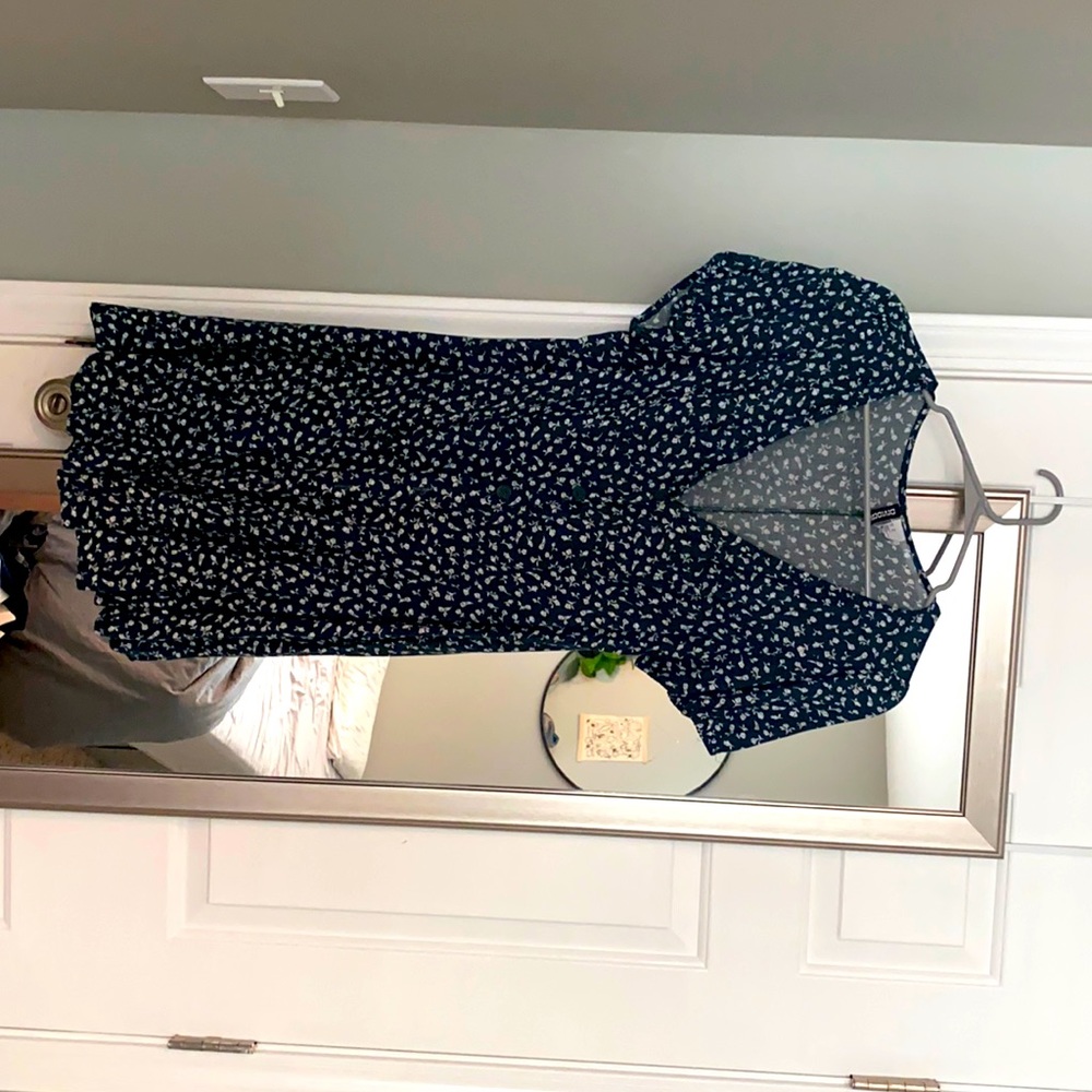 Cute floral sun dress!